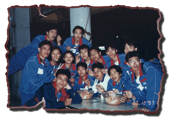 v-03.jpg (195418 bytes)